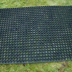 Field Mat - Rubber Mat (For Use In Stables, Paddocks and Playgrounds) 1m x 1.5m