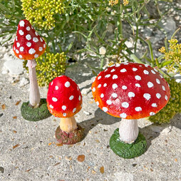 Set 3 Garden Mushroom Ornaments